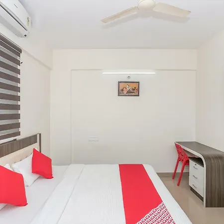 Oyo 13745 Cmn * Hoskote