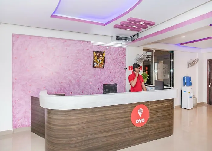 Oyo 13745 Cmn Lodge *